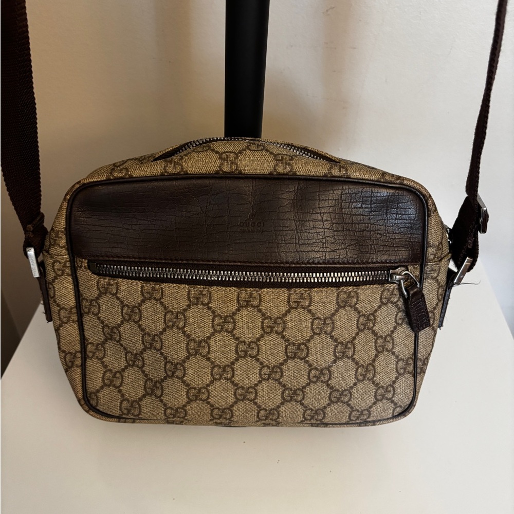 GUCCI Beige Brown,Silver Hardware,GG Supreme Canvas, Shoulder Bag Pochette.